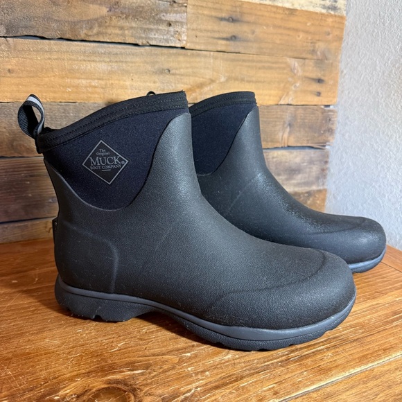 Muck Boot Co. Arctic Excursion Men's 9 Black Mid‎ Ankle Rubber Waterproof Boots
